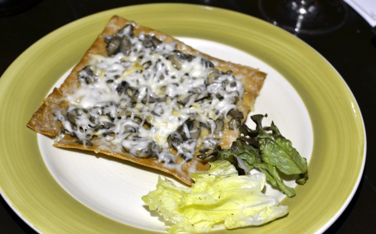 Garlic, Mushroom & Smoked Scaramoza